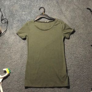 Green stretchy t shirt